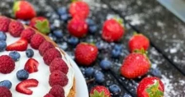 طريقة عمل تارت التوت: حلويات خفيفة ولذيذة لأولادك