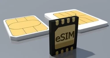 تقنية eSIM: شريحة رقمية مدمجة لتجربة سفر مريحة وتكاليف أرخص