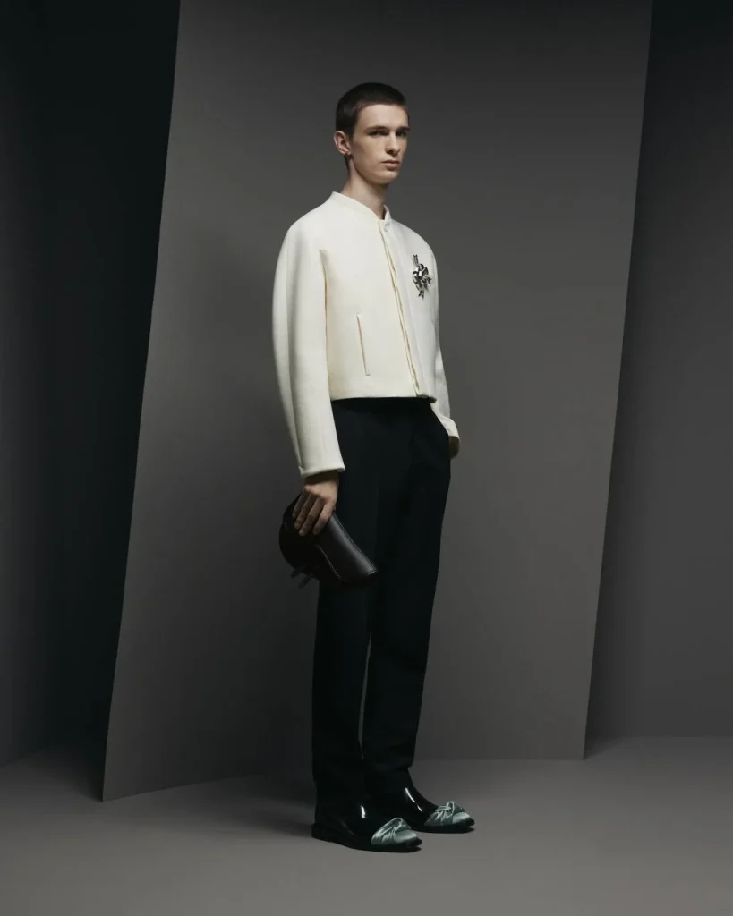 حقيبة Dior Saddle الفخمة وأناقة معاصرة