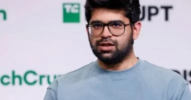 رئيس Perplexity يهاجم جوجل: الإنترنت أهم من أن يُترك في أيديها