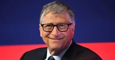 بيل جيتس يدعو لتغيير جذري في استراتيجية المناخ قبل COP30