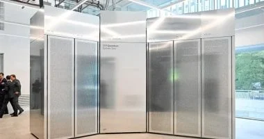 الصين تكشف عن خادم ذكاء اصطناعي بحجم ثلاجة يقلل استهلاك الطاقة 90%