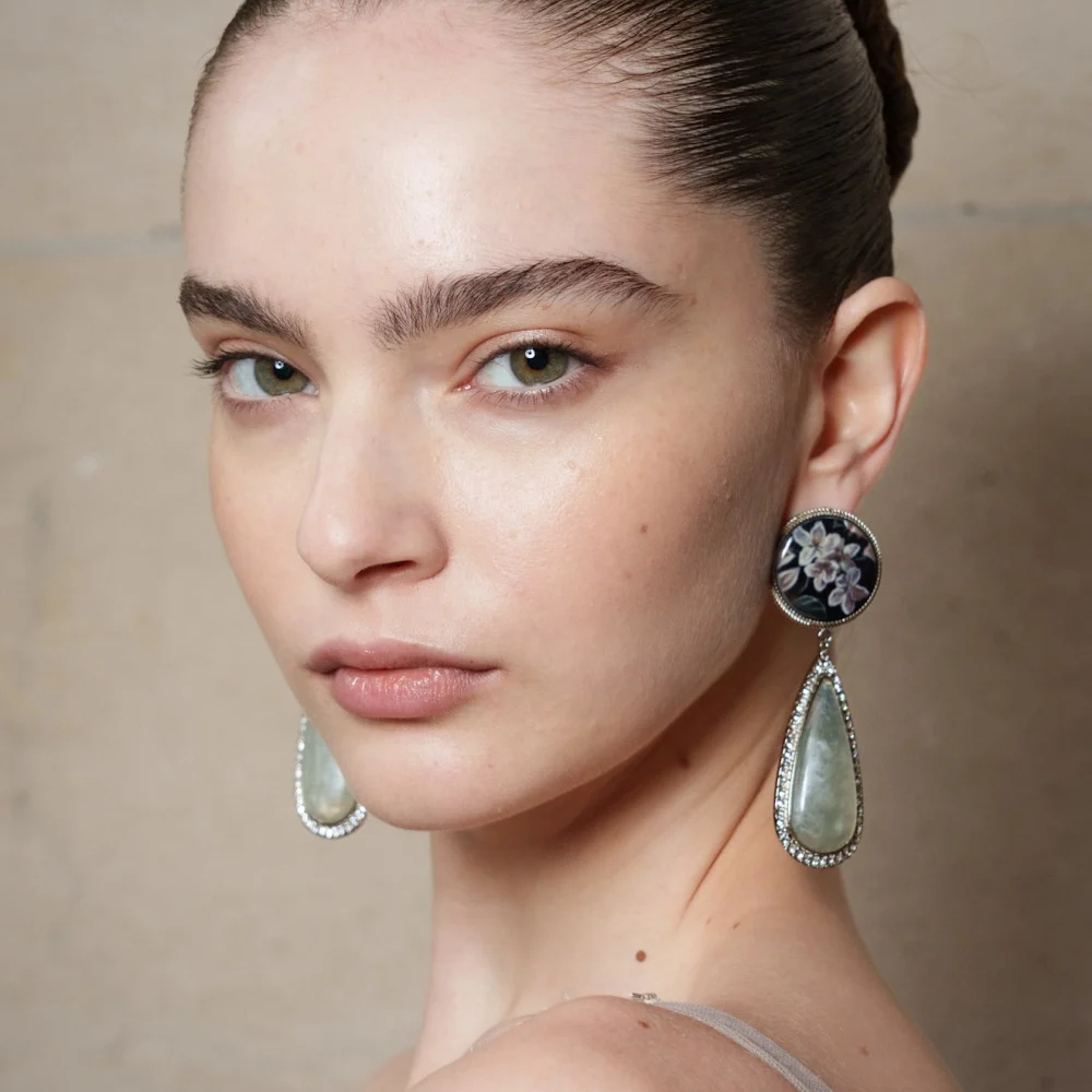 روتين أسبوعي لتوحيد لون البشرة وعلاج التصبغات بمستحضرات فعالة