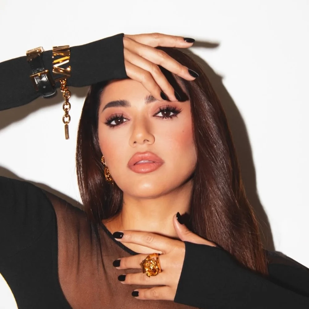 أساليب المكياج الشرقي وفق إطلالات رحمة رياض نجمة ذا فويس