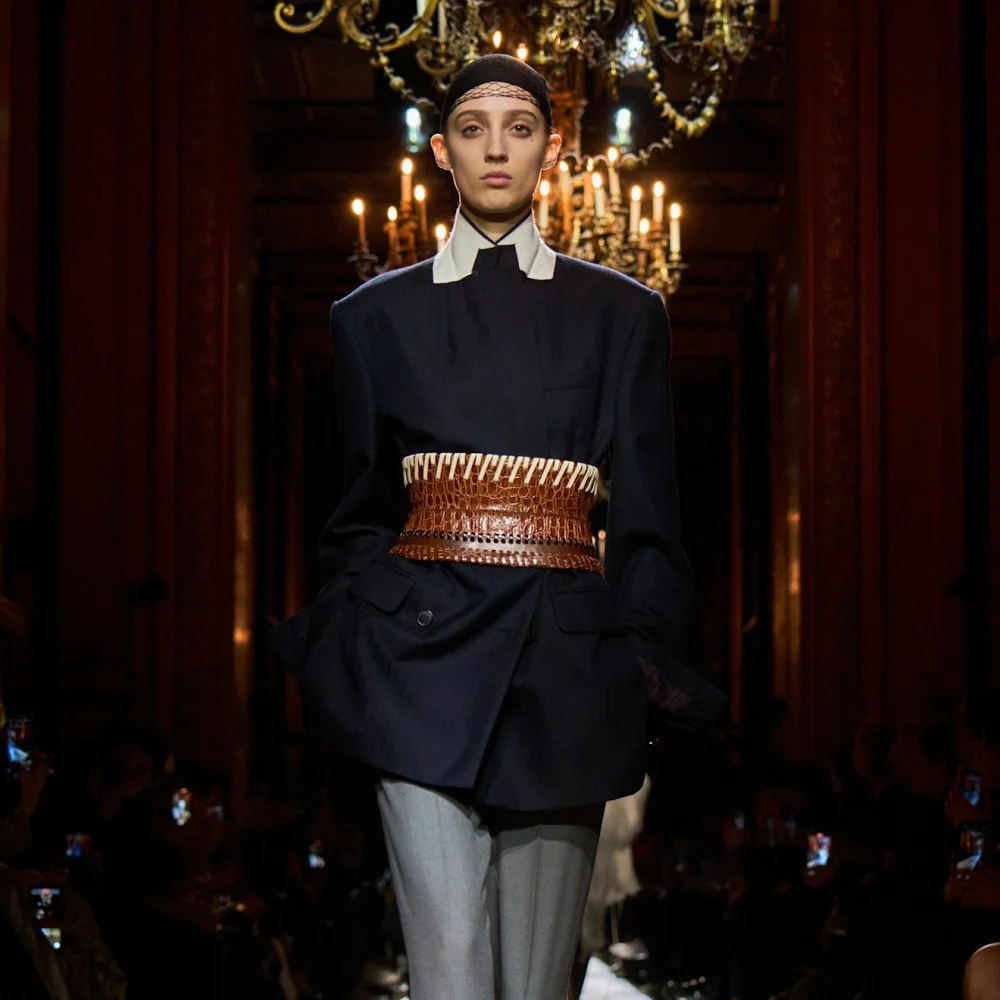 6 إكسسوارات أساسية لإطلالة خريف وشتاء 2025