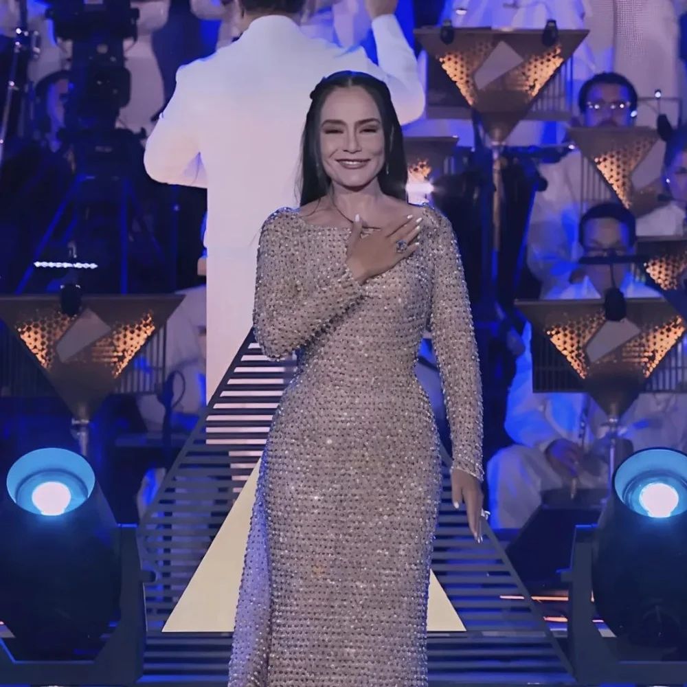 مصفف الشعر كريم عاشور يكشف سر شعر شريهان بعد تألقها في افتتاح المتحف