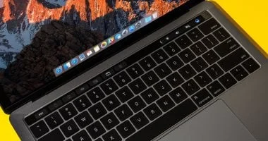 أرخص MacBook في تاريخها.. خطوة نادرة من آبل باتجاه فئة الطلاب