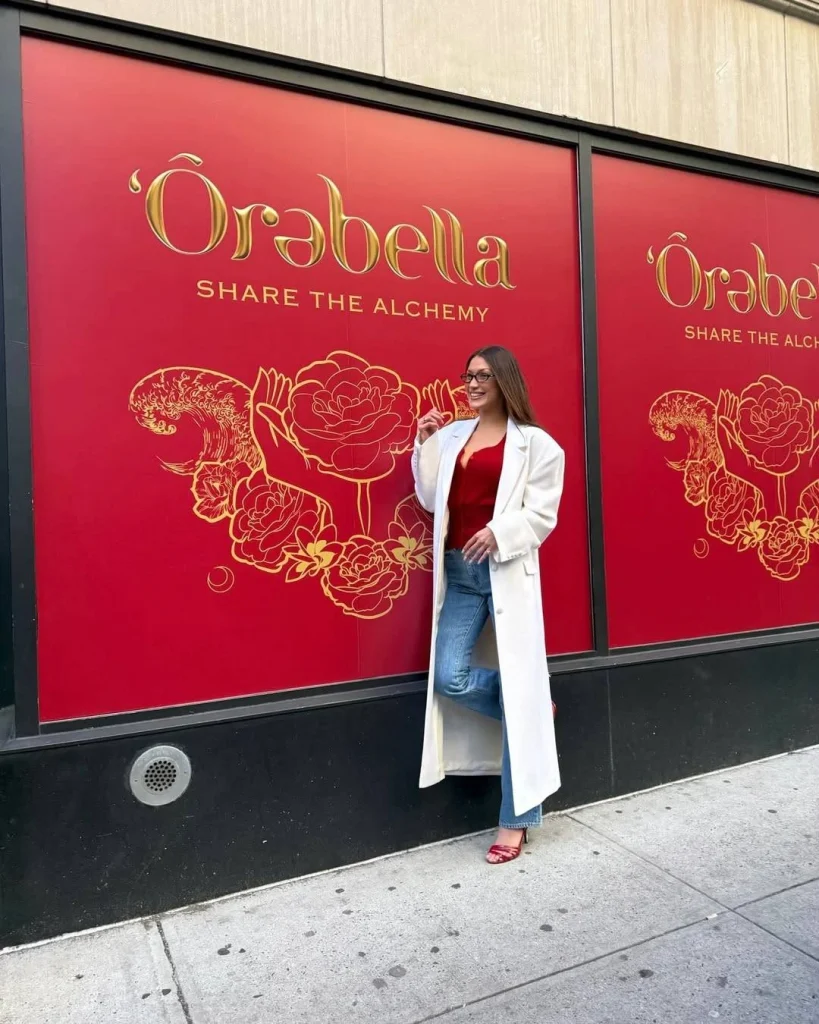 بيلا حديد تطرح عطر Orebella الجديد بالكويت