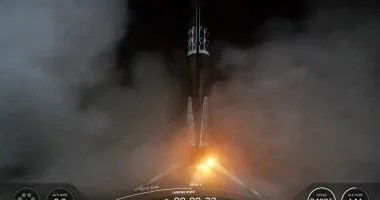 سبيس إكس تطلق 29 قمرًا صناعيًا من ستارلينك للإنترنت