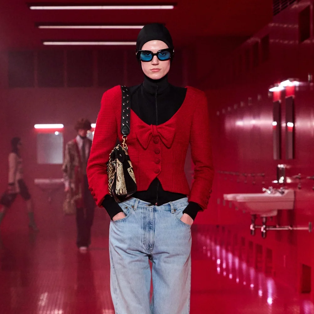 سترات بلا ياقة: أناقة راقية لخريف وشتاء 2025