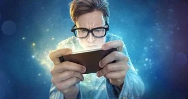 سر الإعلانات التي تظهر لك: هل هاتفك يتجسس عليك أم صدفة؟