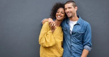 5 ثنائيات أبراج تعيش معاً: الحمل والأسد الأبرز