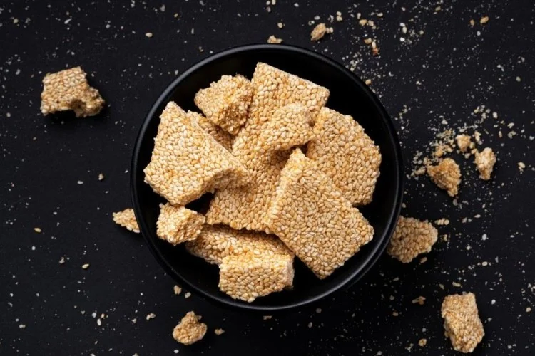 أسهل طريقة لعمل حلاوة السمسمية