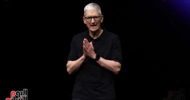 يقدر يشتري آيفون 17 برو كل 8 دقائق.. تعرف راتب تيم كوك رئيس أبل