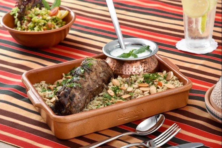 أوزي الأرز واللحم بطابع شرقي