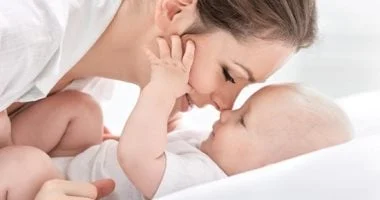 9 أخطاء شائعة في الأمومة بالسنة الأولى وتجنبها