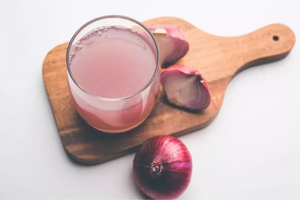 هل يعالج عصير البصل الديدان المعوية؟ طبيبة توضح