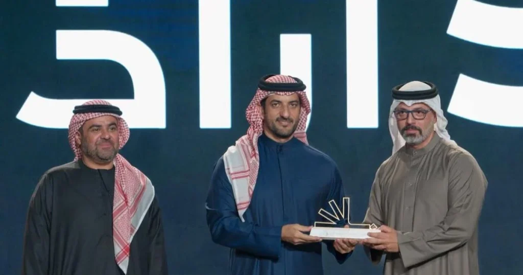 سلطان بن أحمد القاسمي يكرّم الفائزين بجائزة شمس للمحتوى العربي