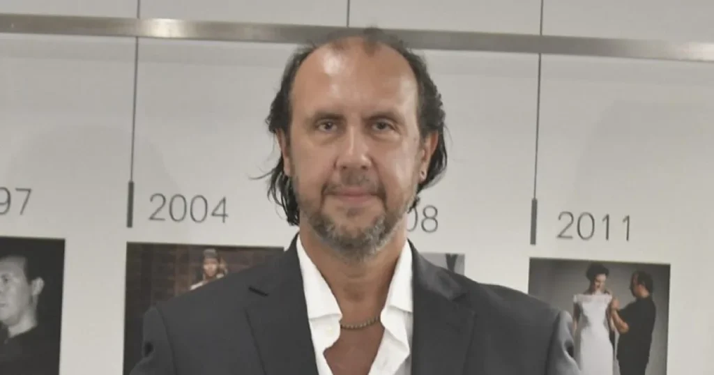 طوني ورد يضيف الحياة والألوان إلى مجموعته