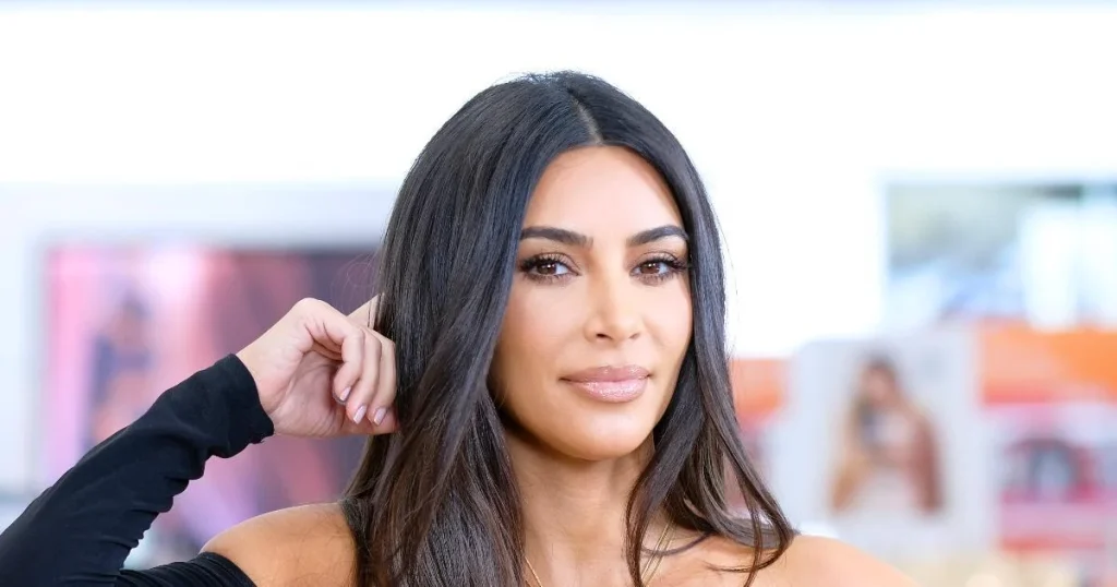 أول ظهور للثنائي كيم كارداشيان ولويس هاميلتون