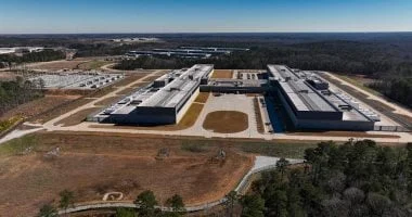 نيويورك تدرس إيقاف تطوير مراكز البيانات لمدة ثلاث سنوات