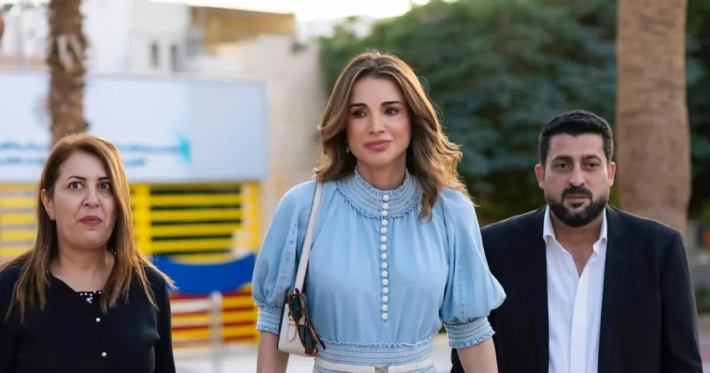 الدنيم بتوقيع زيمرمان تختاره الملكة رانيا