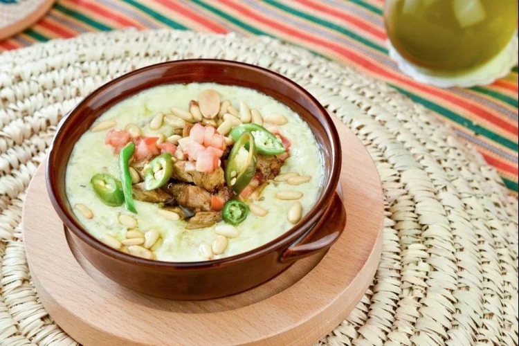 طبق فتة الدجاج