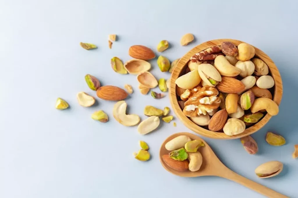 المكسرات: كيف تتجنب أضرارها؟