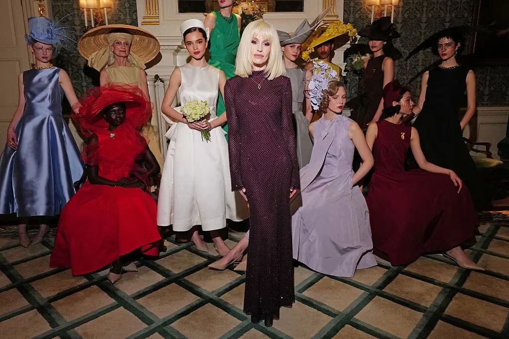 إطلالات النجمات في أسبوع الموضة بلندن بحضور الملك تشارلز