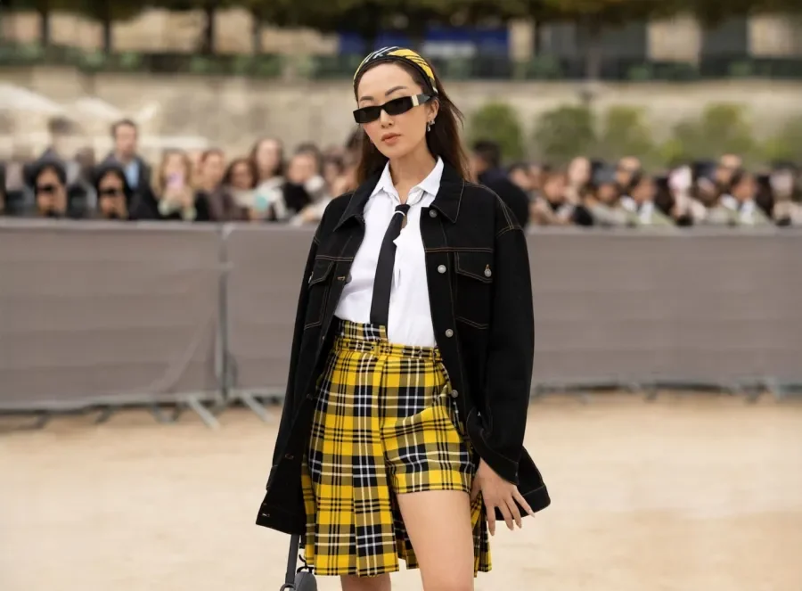 5 أساليب عصرية لتنسيق التنورة الكارو في شتاء 2026