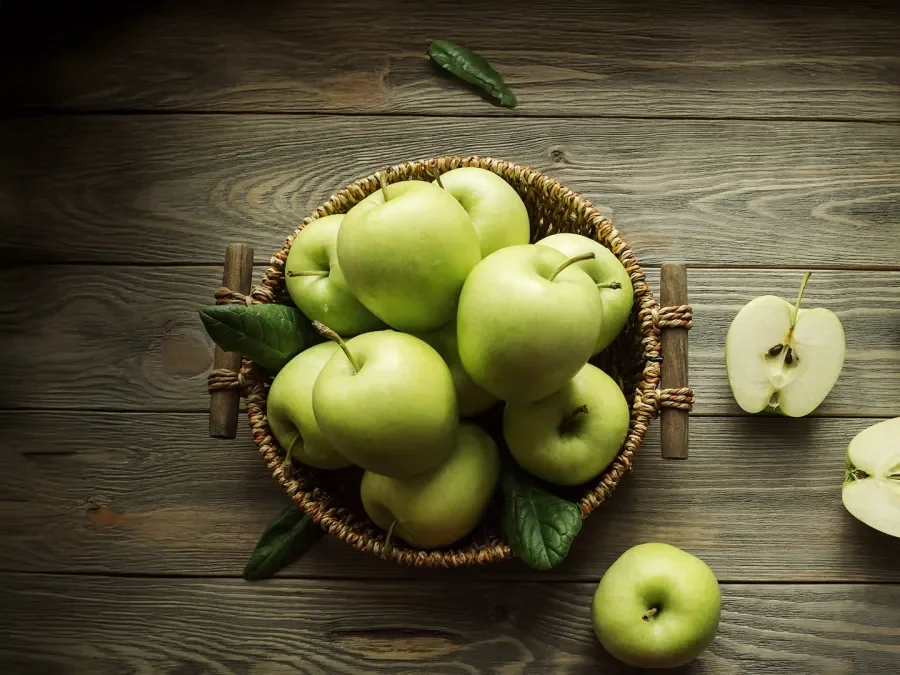 فوائد التفاح في السحور: القيمة الغذائية والعناصر التي يحتويها