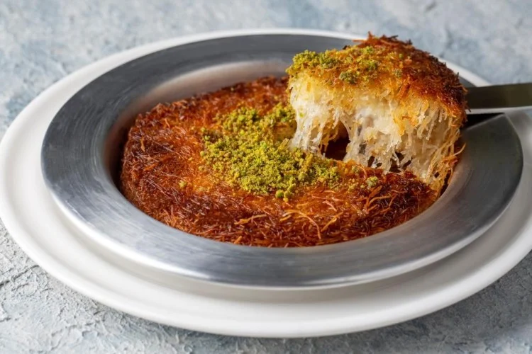 الكنافة الرمضانية المحشوة بالجبن