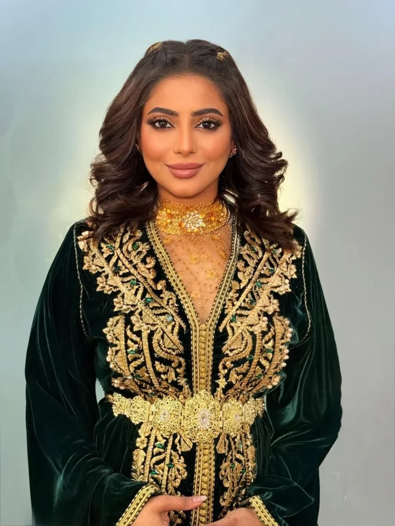 شذى سبت تحتفل بعيد ميلادها بقفطان أنيق ومجوهرات فخمة