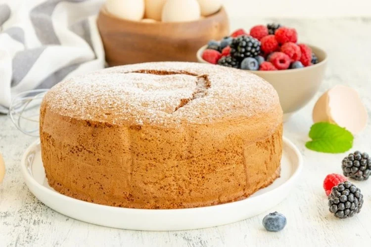 كيك إسفنجي بالفانيليا بلا فرن