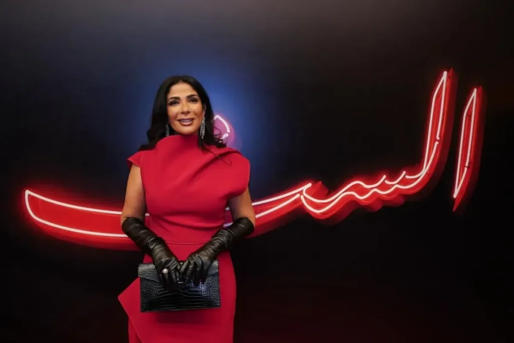 إطلالات أنيقة لنساء فوق الثلاثين استلهميها من النجمات