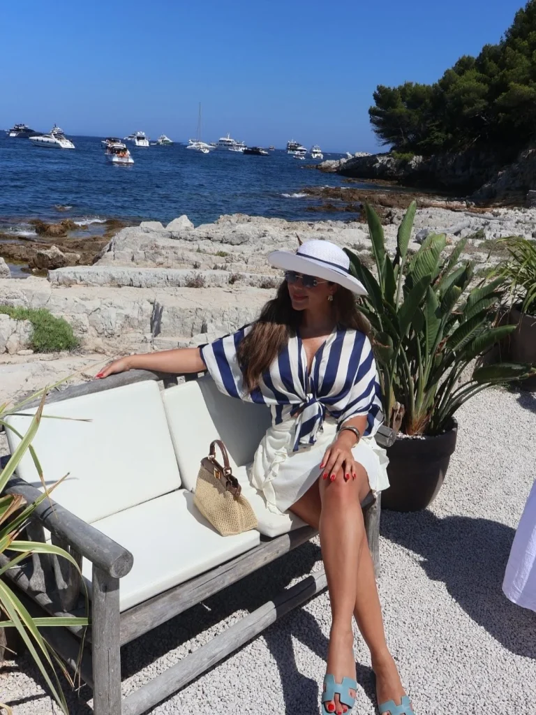 استوحي إطلالاتك الصيفية من يارا السكري