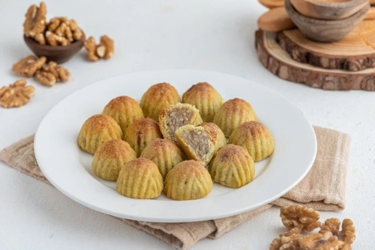 المعمول بالجوز من سوريا