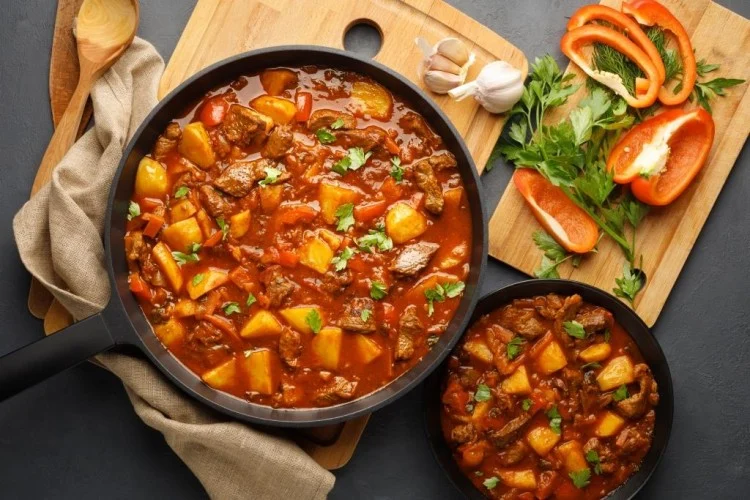 يخنة لحم بسيطة ولذيذة