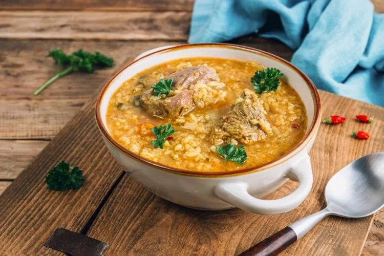 شوربة الشوفان مع اللحم