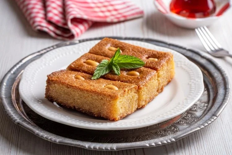بسبوسة بالقشطة سهلة التحضير