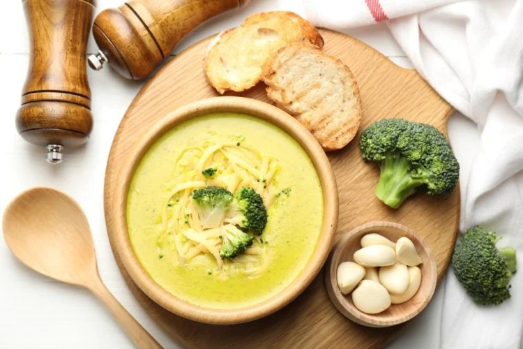 شوربة البروكلي مع جبن الشيدر