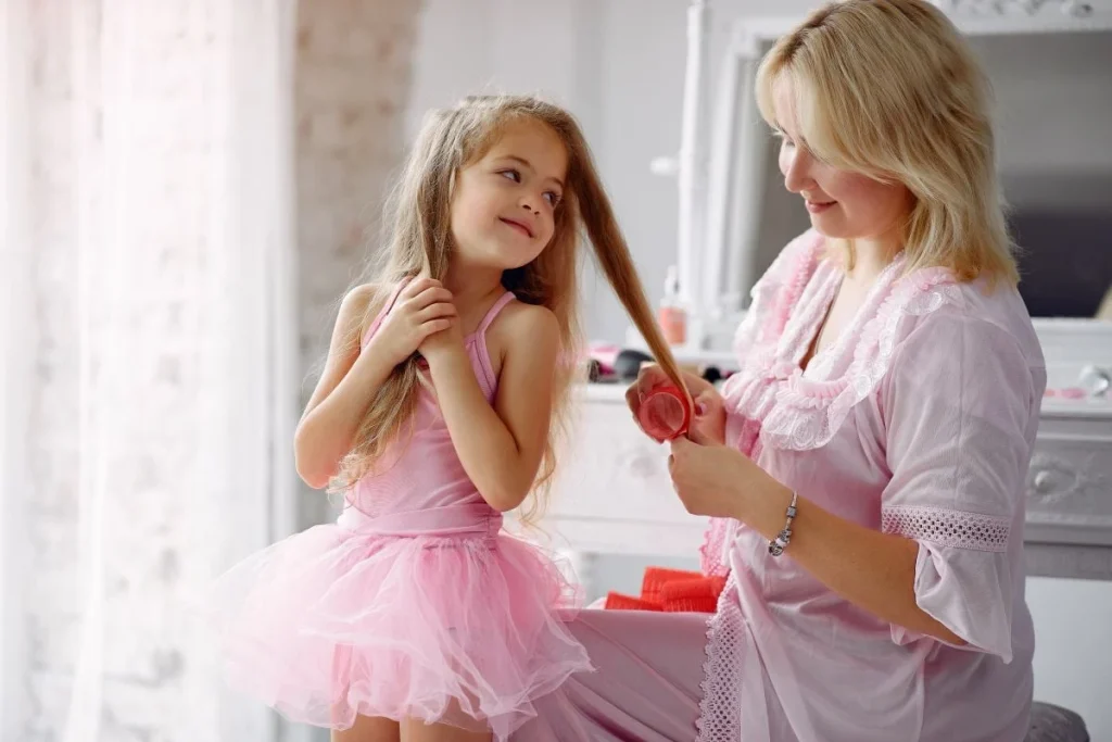 دليلك لأجمل تسريحات أطفال سهلة التطبيق في المنزل