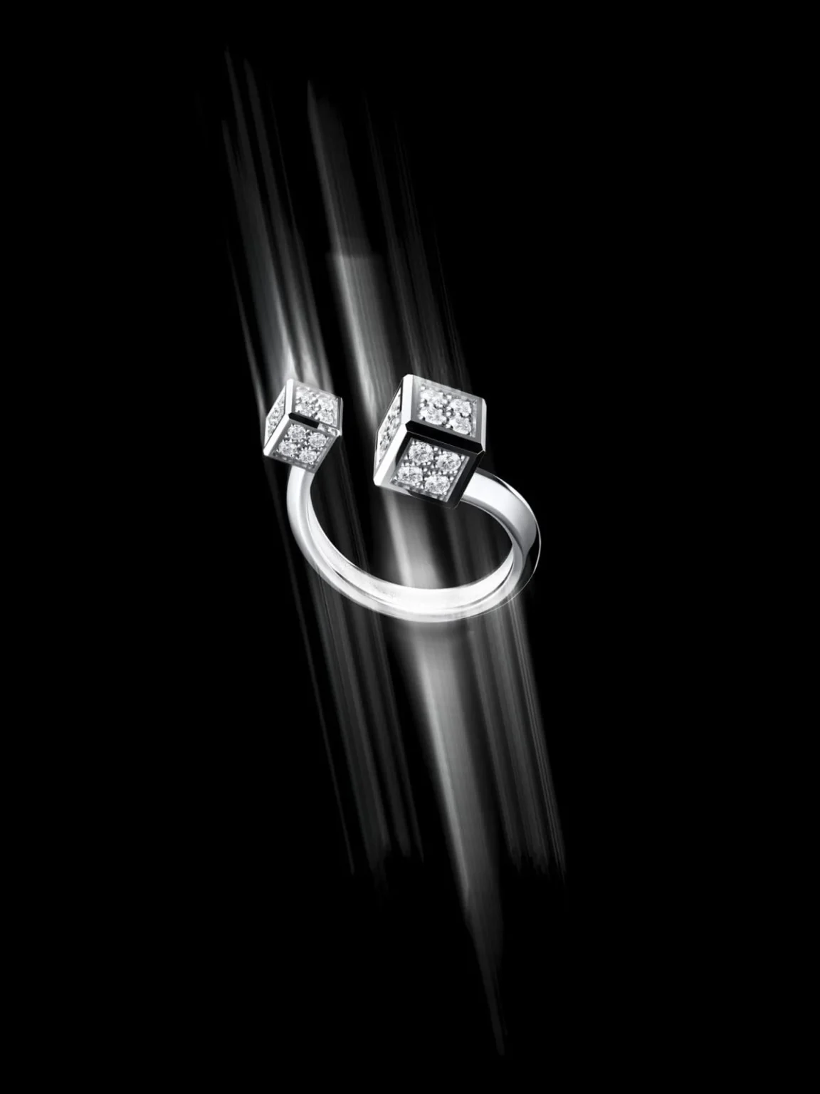 مجموعة Ice Cube من Chopard: أوجه مخفية تتكشف في الضوء