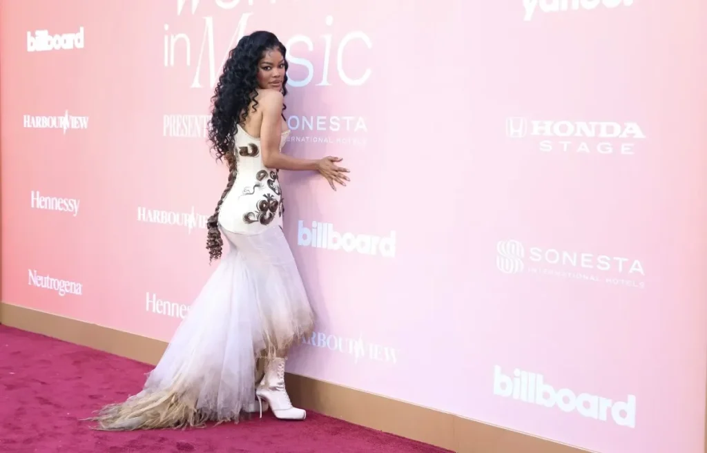 3 مصممين عرب يقدمون أجمل إطلالات حفل Billboard Women in Music 2026