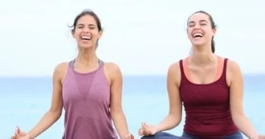 اليوم العالمي للضحك: فوائد تمارين يوجا الضحك للصحة