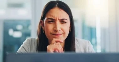 كيف تعرف شخصا لا يستخدم تطبيقات الذكاء الاصطناعي؟ 5 سمات في شخصيته