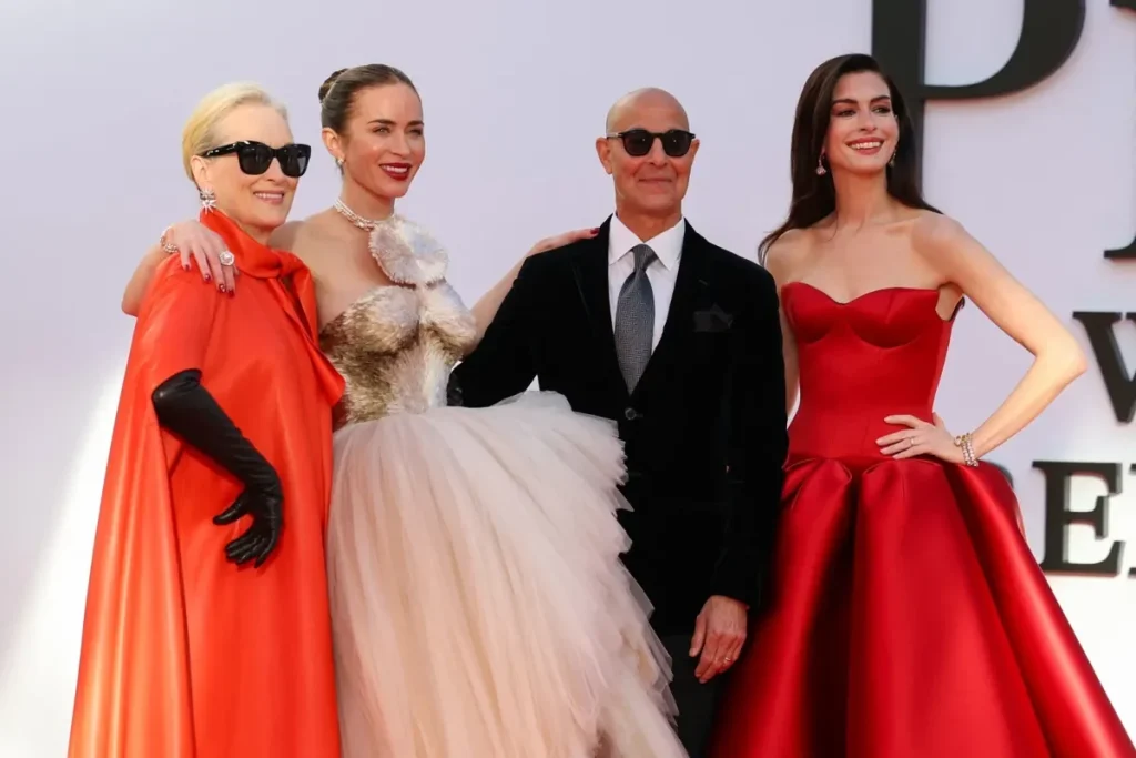 إلى عاشقات الموضة: إطلالات مستوحاة من نجمات The Devil Wears Prada
