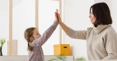 مكافأة الجهد أهم من النتائج: 5 أسرار لتشجيع الأبناء بأسلوب تربوي صحيح