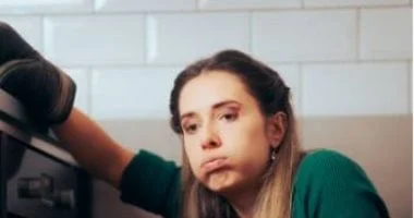 5 أخطاء شائعة تجعل الكيك يهبط بعد الخبز تجنبيها لنتيجة ناجحة