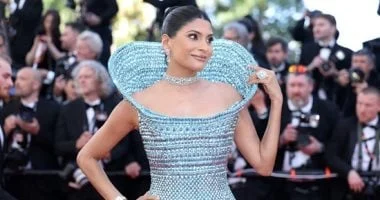 فستان يزن 15 كغ يلفت الأنظار في مهرجان كان اعرف قصته